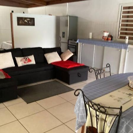 Appartement Dans Propriete Reposante Saint-Benoît Eksteriør bilde